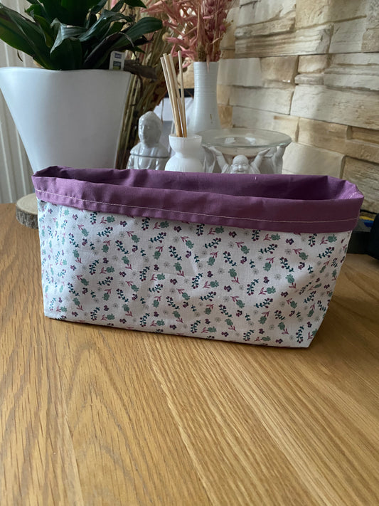 Corbeille en tissu fleurie mauve